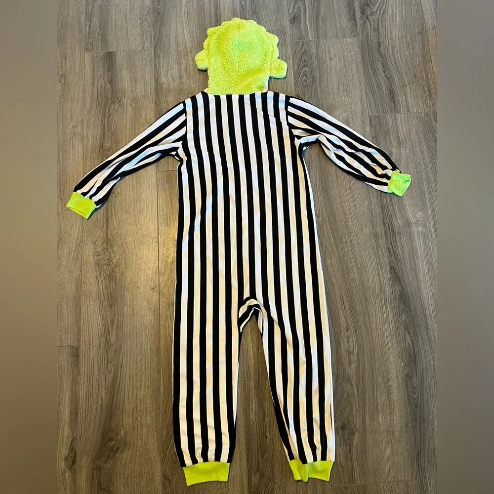 N/A beetlejuice boy